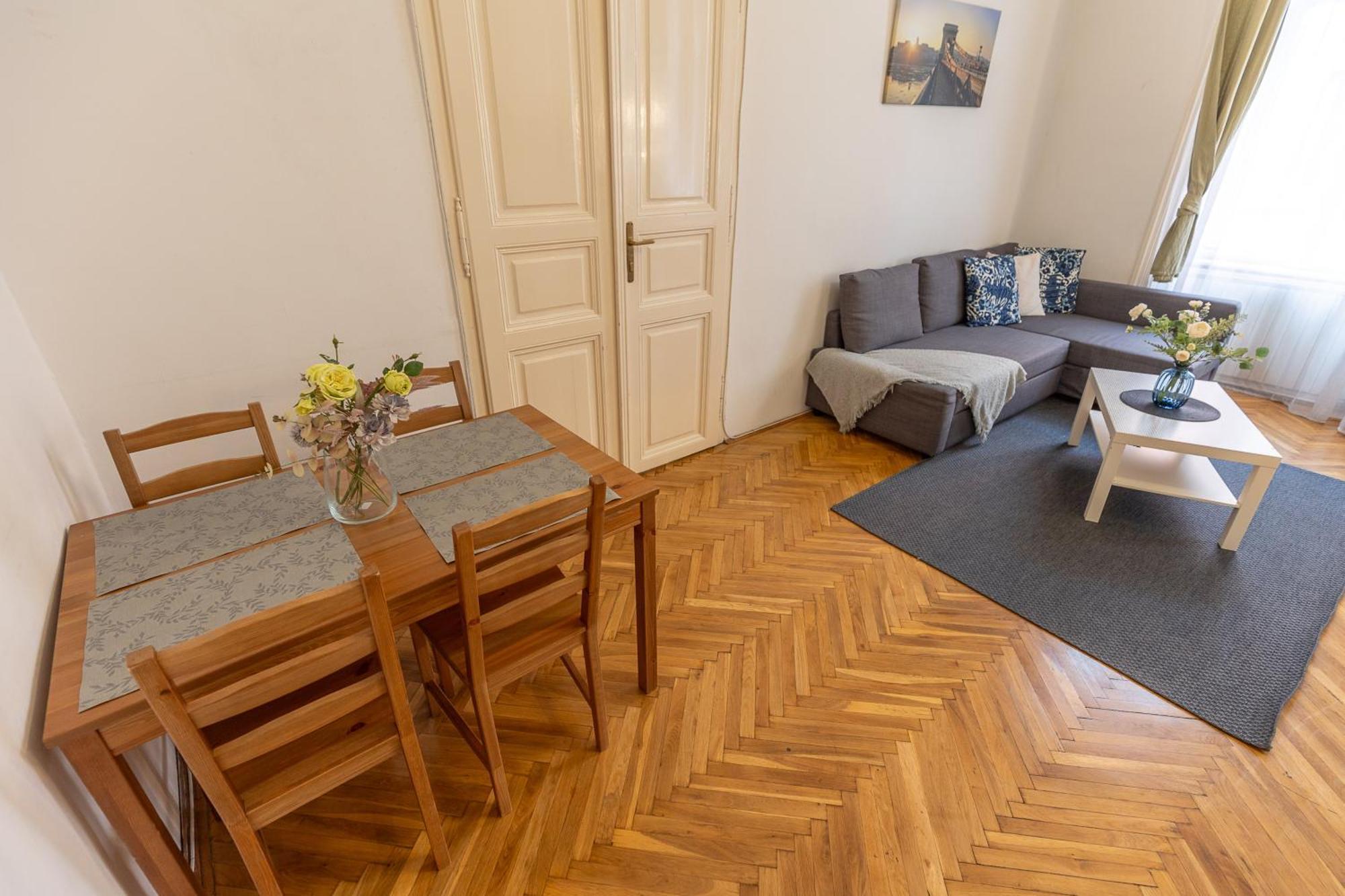 Raday Corner Apartment Budapest Luaran gambar